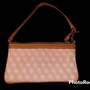 Dooney & Bourke wristlet